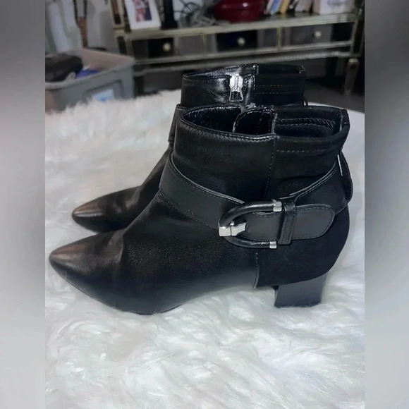 Aquatalia Black Buckle Pointed Toe Leather Booties 9.5 - Picture 3 of 7
